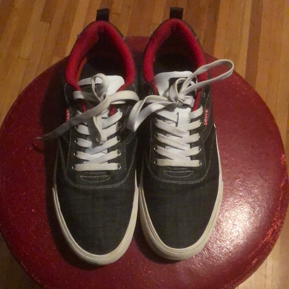 Levi’s - Picture 1 of 5